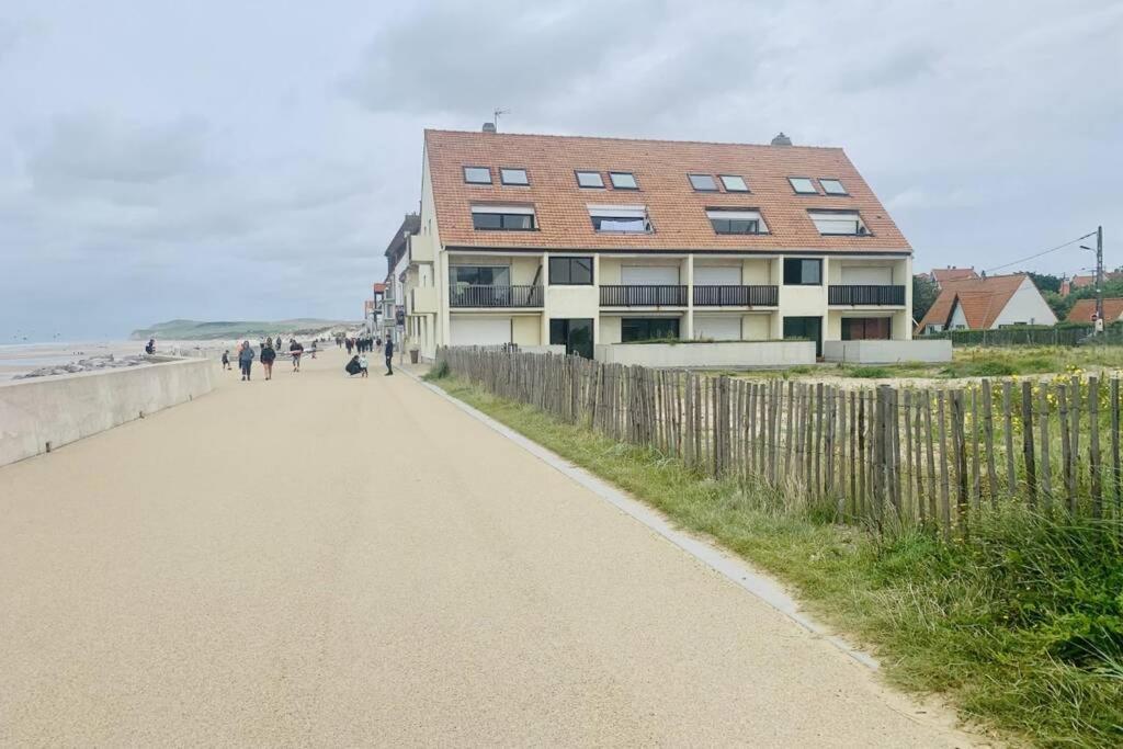 Duplex Avec Jacuzzi Vue Imprenable Sur La Baie De Wissant Apartman Kültér fotó